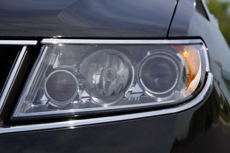 Lincoln MKZ 2010 года  (фото 38 из 211)